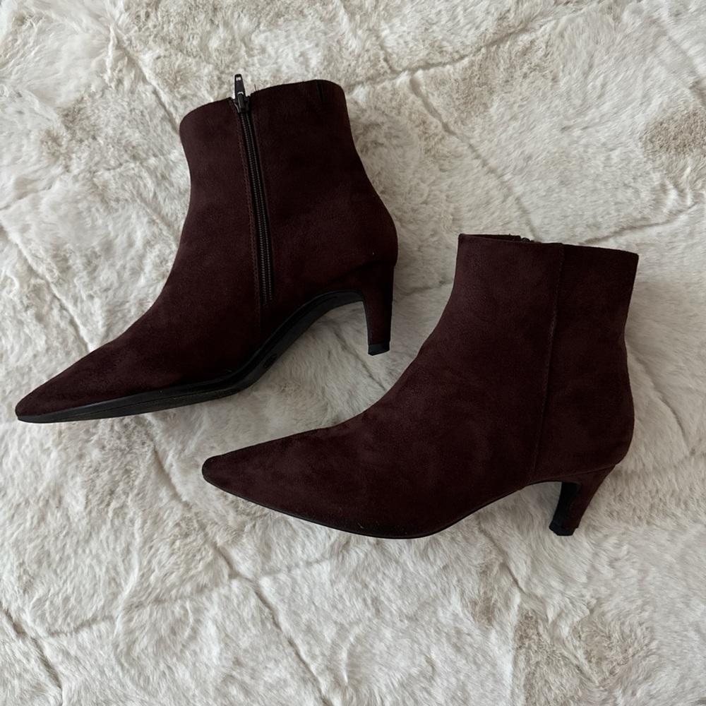 Brown Kitten Heel Booties - Perfect for Fall!🍁